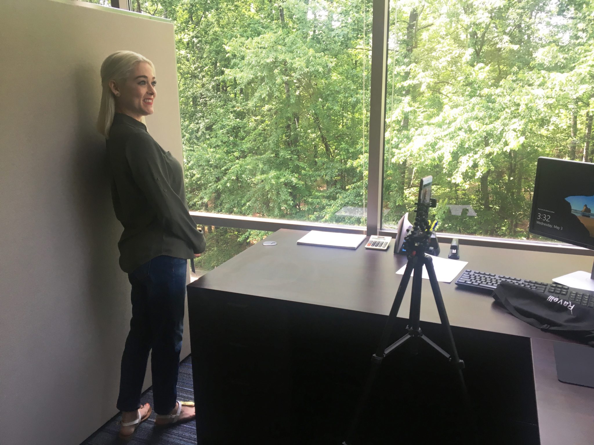 5 Simple Steps to a DIY Professional Headshot Association Adviser