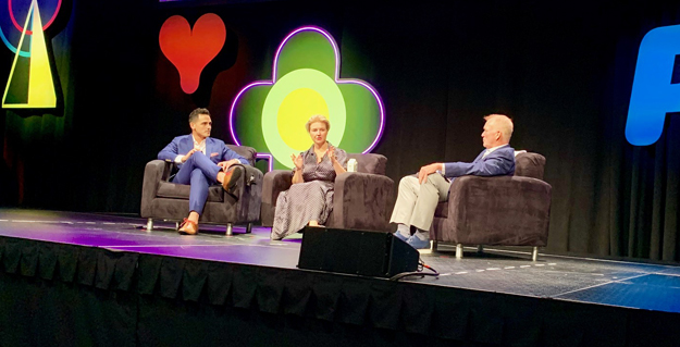 Jeni Britton Bauer of Jeni's Splendid Ice Creams and Joe DeLoss of Hot Chicken Takeover on stage at ASAE's 2019 Annual Meeting.