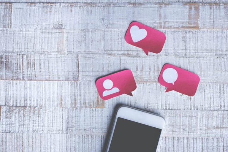 How to Build Strong Social Media Communities During Difficult Times